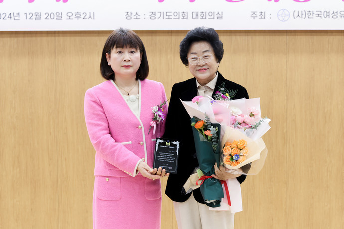  2024년 매니페스토 우수 단체장 시상식에서 우수 단체장으로 선정됐다. 사진=이천시