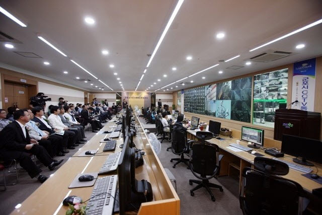 사진은 군포시 통합 관제센터 모습.사진=군포시청