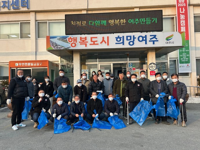 파리바게뜨 여주오학점에서 성금 50만 원을 기탁하며 지속적인 나눔을 실천하고 있다.