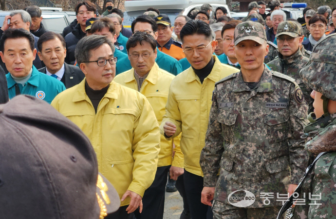 김동연 지사 포천 노곡리 사고현장 방문