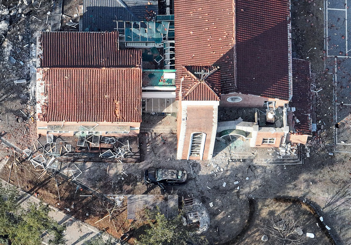 6일 오전 한미연합훈련 중 포탄이 민가에 떨어져 인명 피해가 발생한 가운데 포천시 이동면 사고가 발생한 교회가 파손돼 있다. 임채운기자