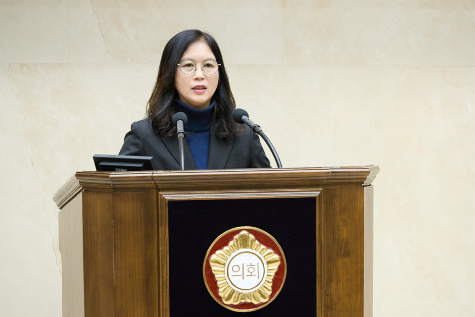이윤미 용인특례시의회 의원은 10일 제291회 임시회 제1차 본회의 5분 자유발언을 통해 시정질문에 대한 시장과 집행부의 자세, 용인시의 항일독립운동에 대한 시각에 대해 지적했다. 사진=용인특례시의회