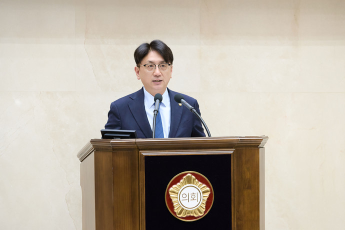 10일 열린 용인특례시의회 제291회 임시회 제1차 본회의에서  이교우 용인특례시의원이 5분 자유발언을 진행하고 있다. 사진=용인시의회