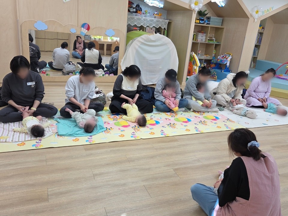 양평군 육아종합지원센터는 2025년부터 영유아와 부모가 함께하는 체험 프로그램을 새롭게 개설해 확대 운영한다. 사진=양평군