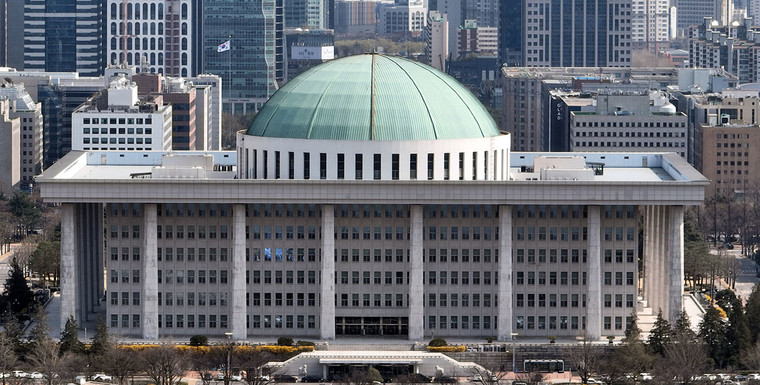 헌재가 윤석열 전 대통령의 파면을 결정한 4일 서울 여의도 국회 모습. 연합뉴스