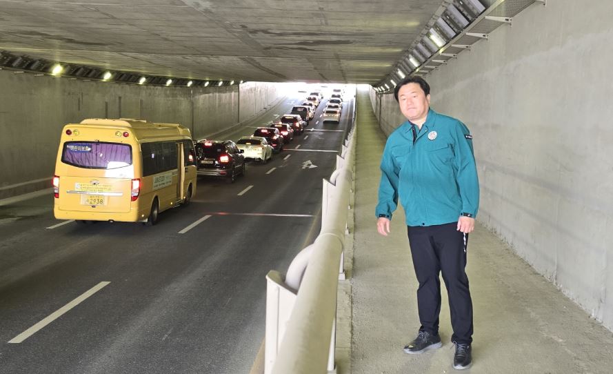 임병택 시흥시장은 여름철 자연 재난에 대비하고 빈틈없는 안전망을 구축하기 위해 시흥시 인명피해 우려 지역인 정왕동 지하차도와 방산동 빗물배수펌프장을 찾아 현장점검을 추진했다. 사진=시흥시