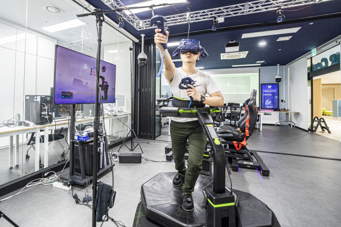 경희대 메타버스 연구 모습. 사진=경희대학교