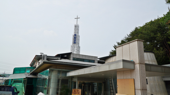 본래 제암리3·1운동순국기념관과 이어져 있던 제암교회. 지난해 화성독립기념관이 개관한 후 현재는 교회로만 기능한다. 유승혜