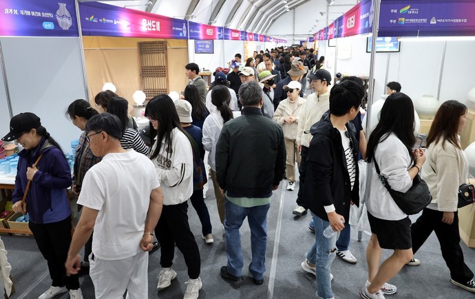 제37회 여주도자기축제가 역대급 흥행을 이어가고 있다. 사진=여주시