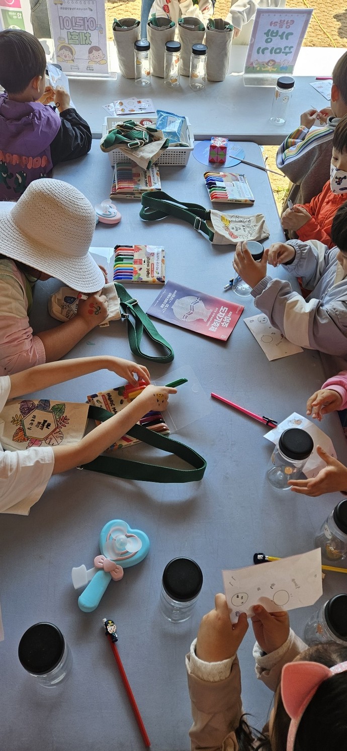 여주시는 최근 열린 여주도자기축제 기간 동안 탄소중립 홍보관을 운녕했다. 사진=여주시