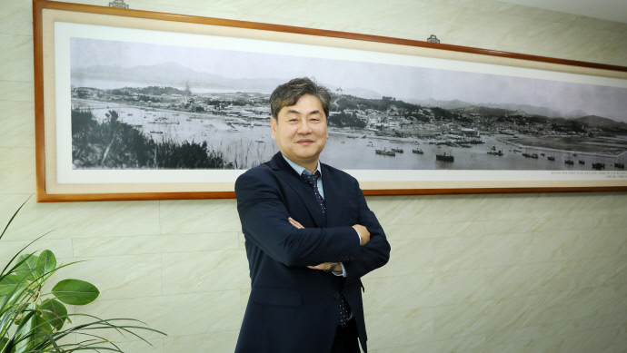 이인재 인천대 총장은 