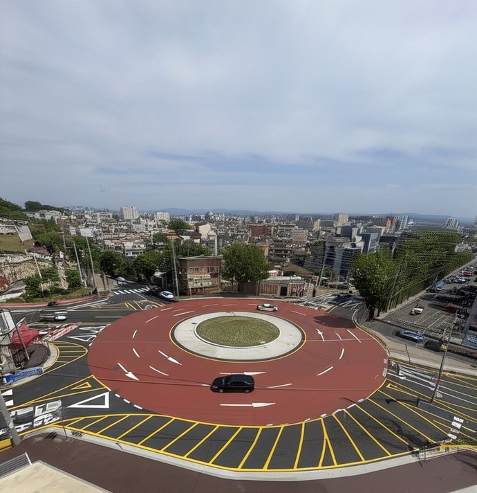 평택시는 비전동 450번지 일원 재랭이고개에 추진해 온 회전교차로 설치 공사를 완료했다.  사진=평택시