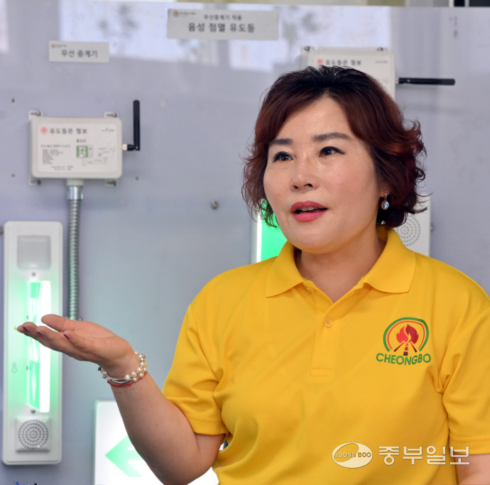 이영주 청보 대표가 중부일보와 인터뷰를 진행하고 있다. 김경민기자