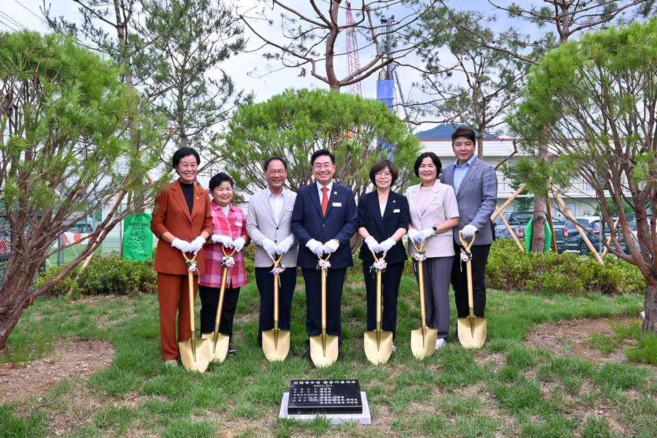 양평군은 지난 1일 양서면에 위치한 신원정수장에서 준공식을 열고 본격 운영에 들어갔다고 밝혔다. 이번 정수장 건립으로 군 전체 상수도 공급체계가 한층 강화될 전망이다. 사진=양평군