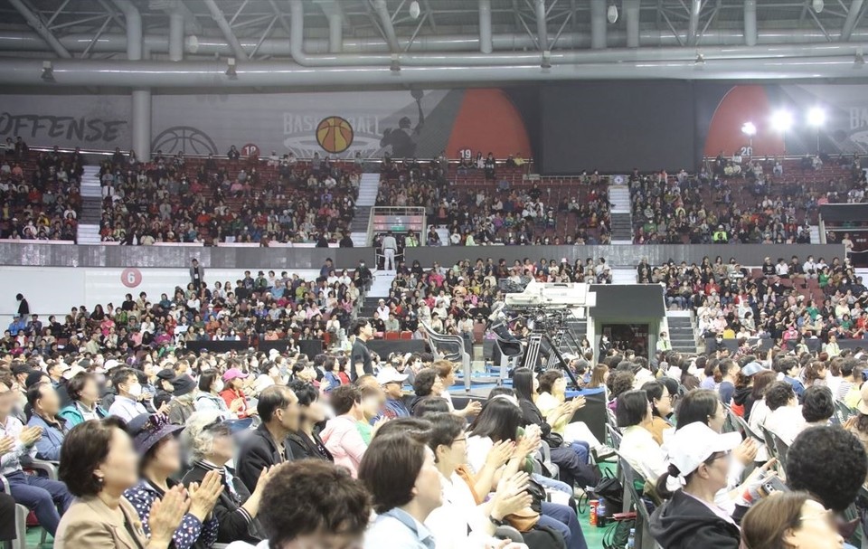 KBS ‘전국노래자랑 안양시편’이 5월 6일 안양실내체육관에서 시민 5천여 명의 참여 속에 공개녹화로 진행됐다. 사진=안양시