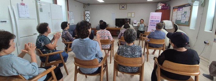 평택시는 주민들의 건강을 위한 '뇌혈관 튼튼 치매예방교실'을 운영한다. 사진=평택시