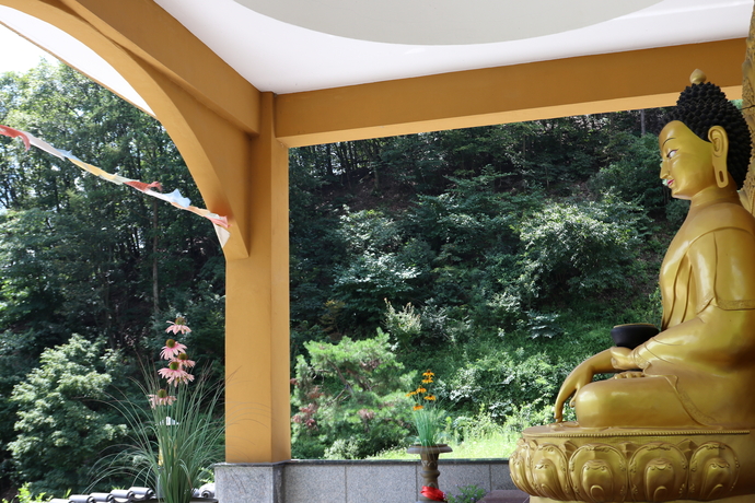 네팔에서 온 불상. 박찬희