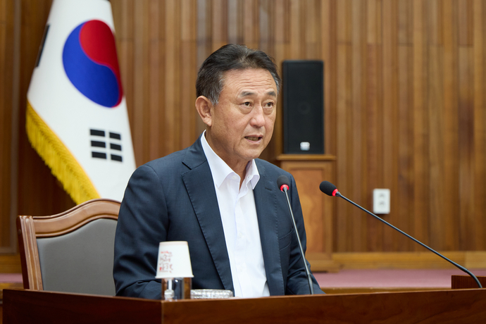 이충우 여주시장이 제77회 임시회 개회식에서 인서말을 하고 있다. 사진=여주시청