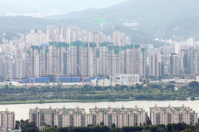 7일 서울 남산에서 바라본 서울 시내 아파트 단지. 연합뉴스