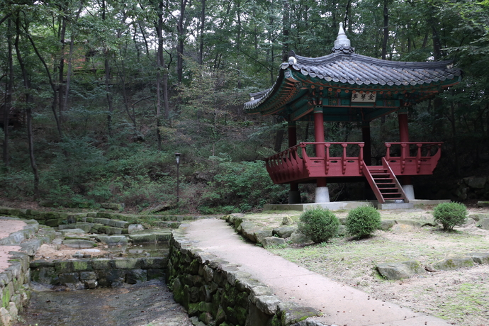 양주관아지 금화정과 계곡 모습. 박찬희