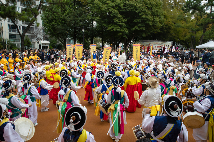 우수상을 차지한 이슬기 씨의 ‘백제사신 퍼레이드’.