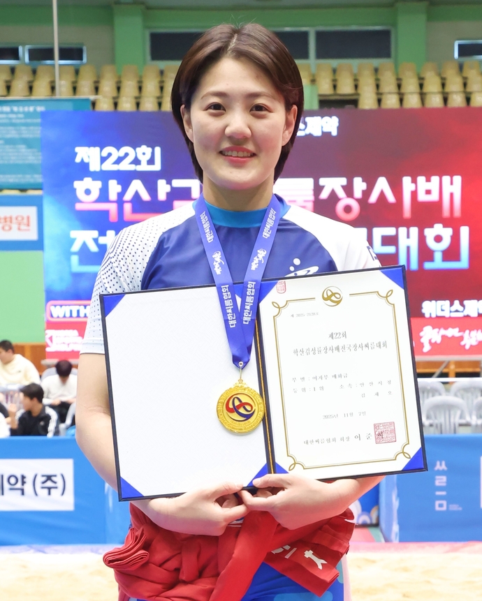 매화급에서 우승한 안산시청의 김채오. 사진=대한씨름협회