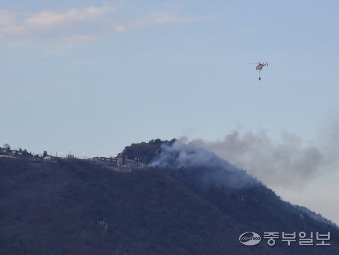 중부일보 제공 - 수리산 산불 관련 현장 사진