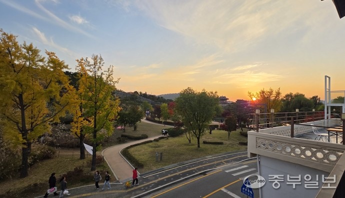 고향 품은 도시, 수원의 화성행궁 일대. 배재호 시민기자