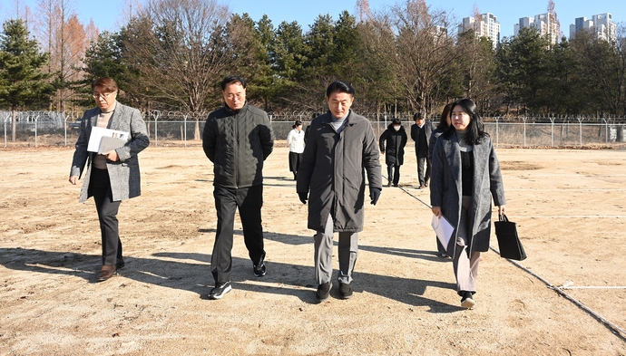 https://cdn.joongboo.com/news/photo/202512/363711019_2474396_1402.jpg