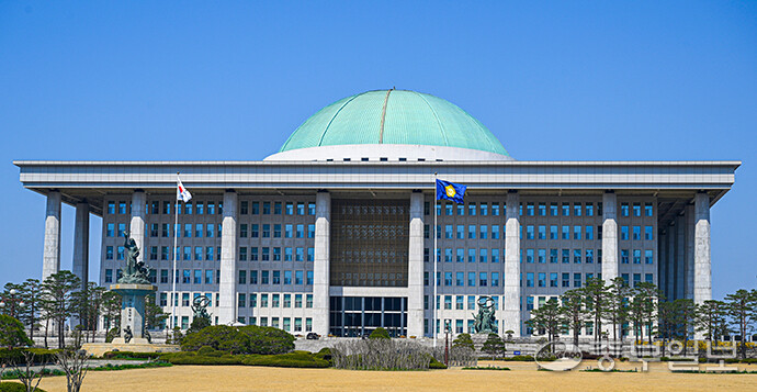 경기지역 與 <b>국회의원</b>, 기후·국토·예결위 각각 최다 7명씩 배치
